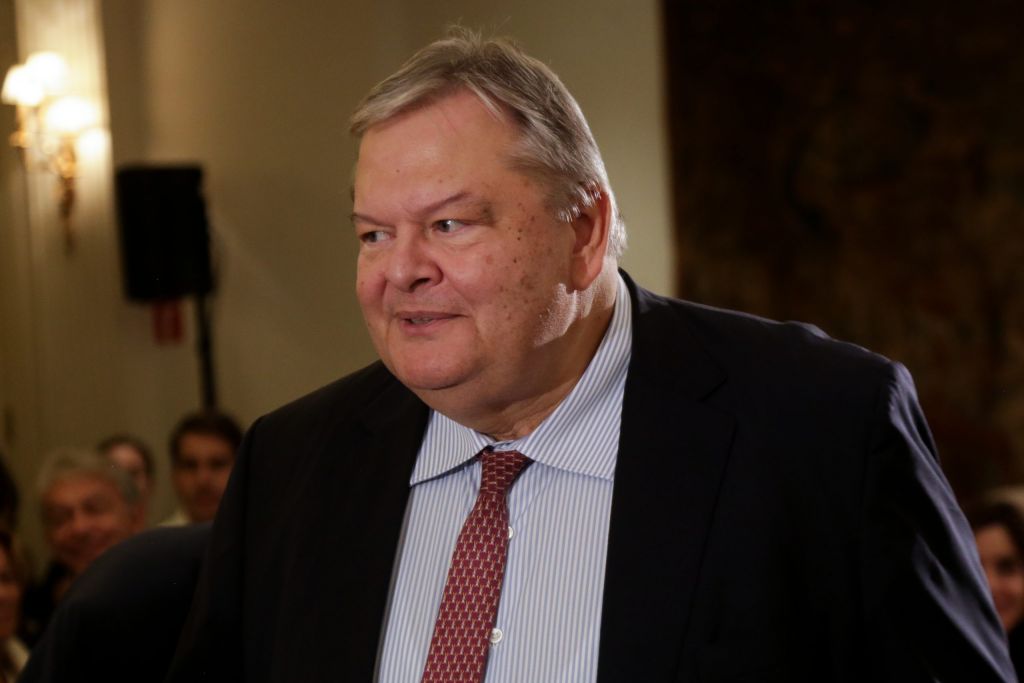 Βενιζέλος: Να ανακληθεί ο τίτλος του επίτιμου διδάκτορα στον Πούτιν