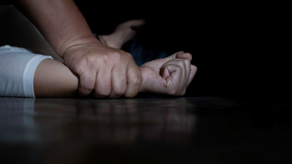 Σέρρες: 22χρονη κατήγγειλε τον πατέρα της ότι την βίαζε για χρόνια