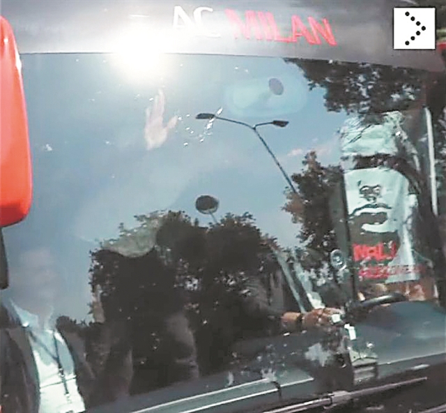 Βέρτης, ο αγαπημένος των «κόκκινων» κοριτσιών!