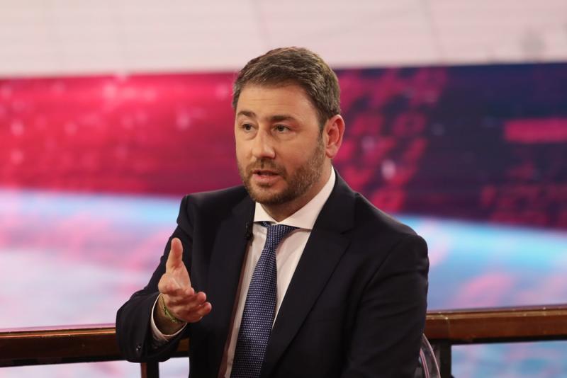 Με την κοινωνία στο προσκήνιο