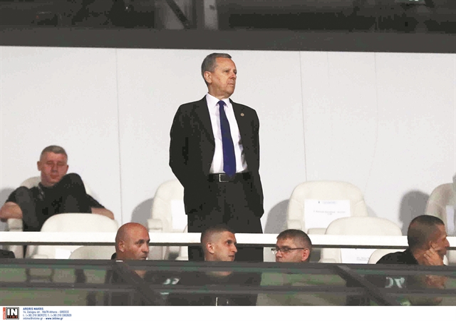 Η Εθνική Ελλάδος έγινε κάτι σαν θίασος