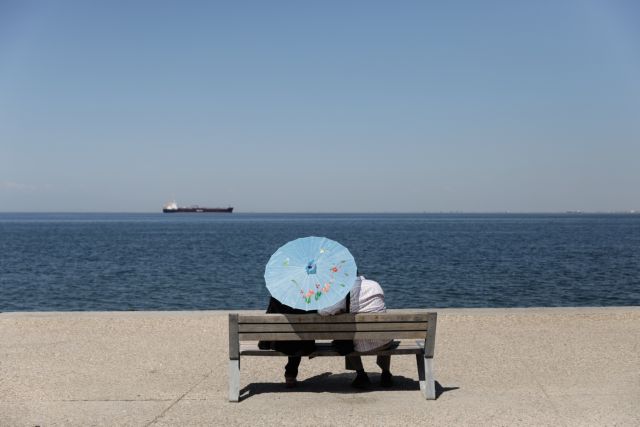 Εκτακτο δελτίο της ΕΜΥ: Καύσωνας με 40ρια την Πέμπτη – Ποιες περιοχές θα επηρεστούν