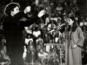 Μεγάλο αφιέρωμα στον Μίκη Θεοδωράκη: Φαραντούρη και Χριστογιανόπουλος στη σκηνή του Ηρωδείου