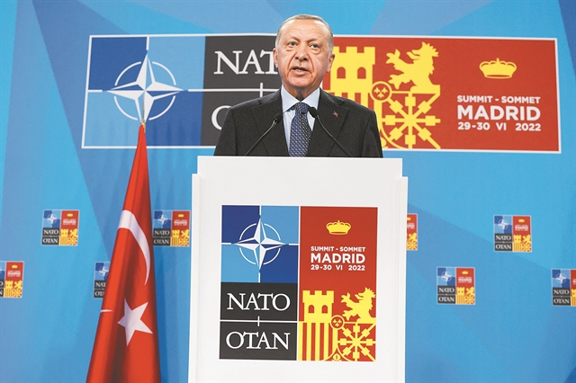 Επιστροφή στις επιθέσεις εσωτερικής κατανάλωσης