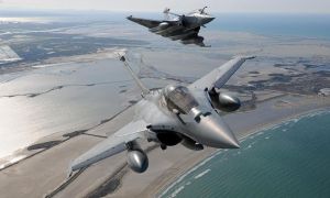 Η απάντηση στην Τουρκία με ναύσταθμους και Rafale
