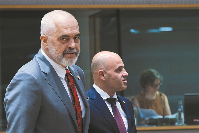 Αυτοί κι αν νοσταλγούν τον Αλέξη