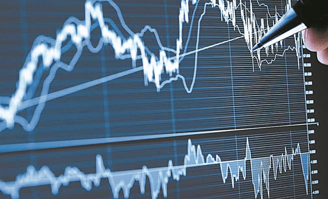 Ισχυρές πιέσεις σε μετοχές και ομόλογα