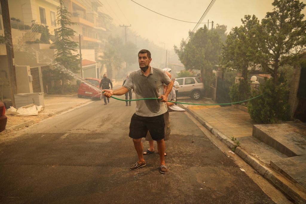 Δήμαρχοι Βούλας – Ελληνικού: Σώθηκαν σπίτια στην οδό Άτλαντος