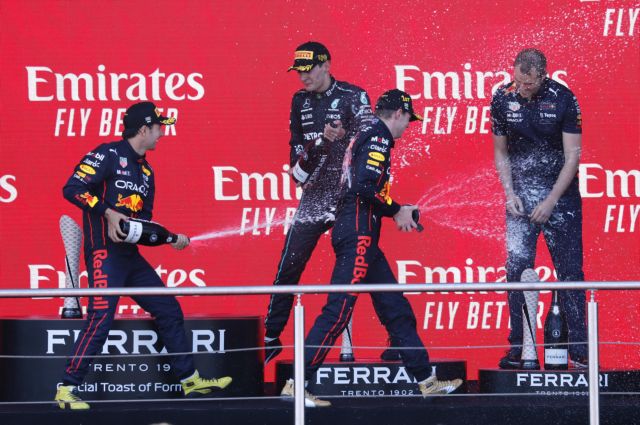 Formula1: Περίπατος για τον Φερστάπεν στο Μπακού, καταστροφή για Ferrari