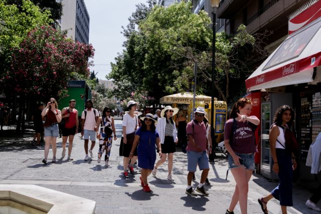 Κοροναϊός: Προβλέψεις για 30.000 κρούσματα εν μέσω θέρους – Ηδη τετραπλασιάστηκαν οι εισαγωγές