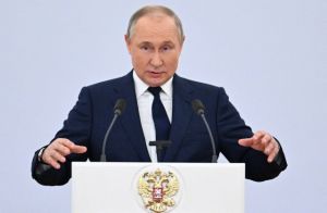 Πούτιν: Προμηθεύει τη Λευκορωσία με πυρηνικούς πυραύλους