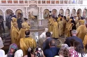 Πατριάρχης Κύριλλος: Έπεσε την ώρα της λειτουργίας | tanea.gr