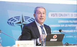 «Θερμό επεισόδιο» από τον Ακάρ με επίθεση σε έλληνες βουλευτές