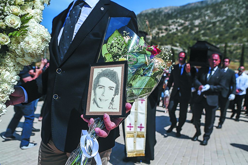 Σε κλίμα συγκίνησης το αντίο στον Δάκη