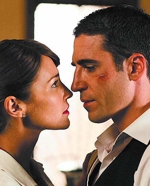 Μόδα και ίντριγκα στο «Velvet»