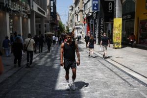 Κοροναϊός: «Κίνδυνος για έξαρση του ιού μέσα στο καλοκαίρι» λέει ο Τζανάκης