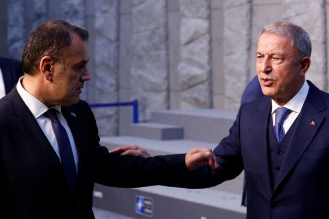 Το παρασκήνιο της συνάντησης Ακάρ με Παναγιωτόπουλο