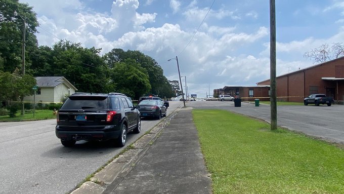 ΗΠΑ: Πυροβολισμοί έξω από σχολείο