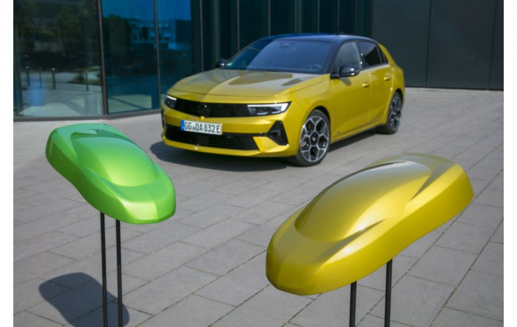 Opel Astra: Το κίτρινο χρώμα και πως ένα μπουκαλάκι 200 ml άλλαξε το τελικό αποτέλεσμα