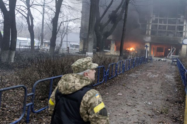 Κίεβο: 100 Ουκρανοί στρατιώτες σκοτώνονται και άλλοι 500 τραυματίζονται καθημερινά στον πόλεμο | tanea.gr