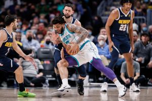 Σοκ στο ΝΒΑ: Ποιoς παίκτης παραδόθηκε στις Aρχές για υπόθεση βιαιοπραγίας