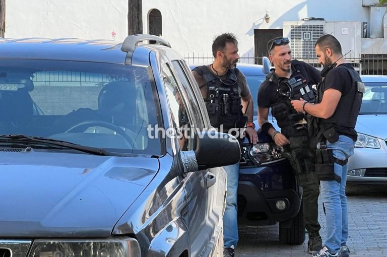 Συνελήφθη ο άνδρας που πυροβολούσε μπροστά στα παιδιά του | tanea.gr