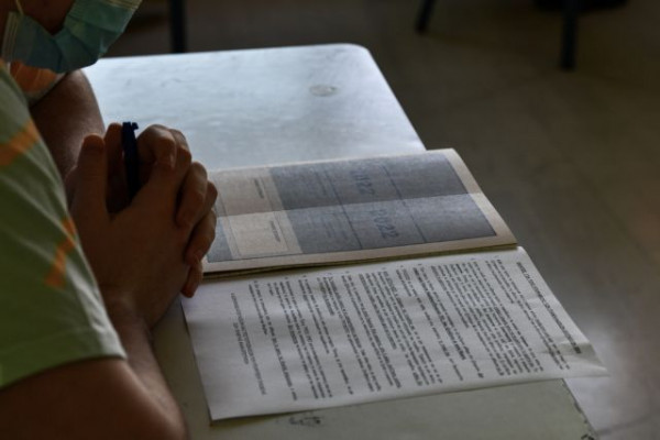 Πανελλαδικές 2022: Σε τέσσερα μαθήματα εξετάζονται σήμερα οι απόφοιτοι των ΕΠΑΛ