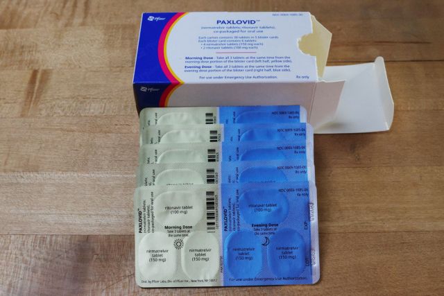 Κοροναϊός: Το χάπι της Pfizer μειώνει τον κίνδυνο νοσηλείας και θανάτου στους άνω των 65 ετών