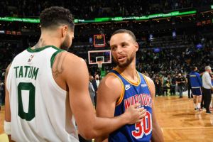 «Τρελά» ποσά για ένα «μαγικό χαρτάκι»: Το Game 1 των τελικών γράφει… ιστορία για το Chase Center