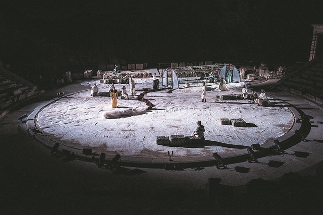 Μόνη βεβαιότητα η αβεβαιότητα