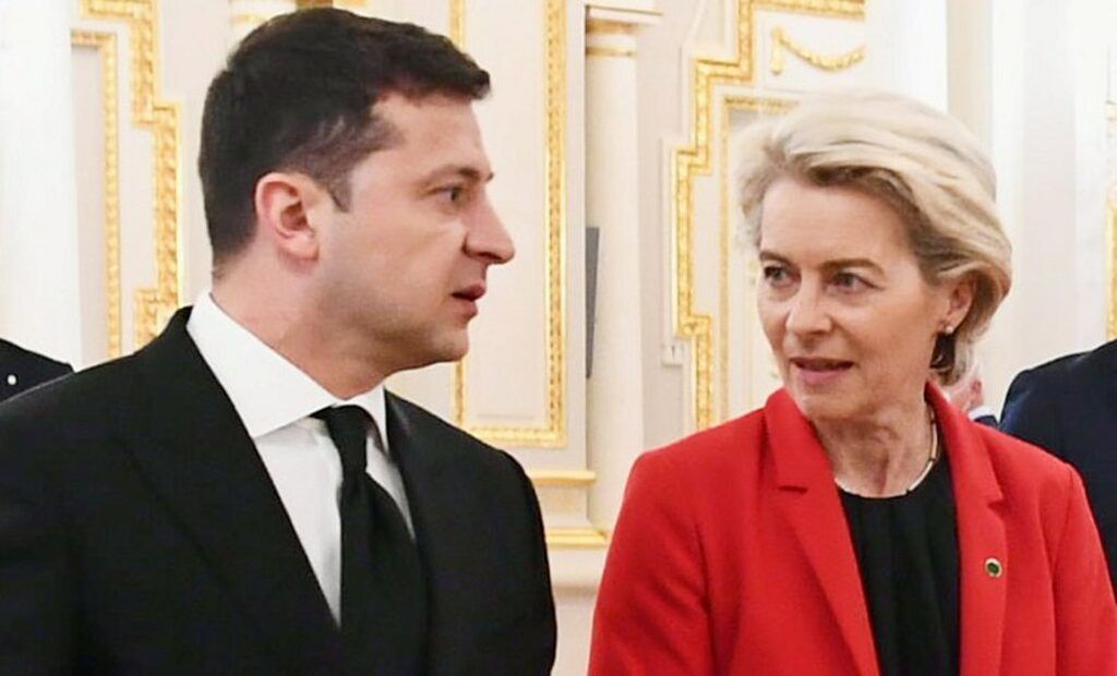 Ουκρανία: Ο Ζελένσκι χαιρετίζει την ιστορική απόφαση της χώρας του στην ΕΕ