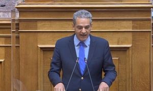 Βουλή: Χαμός για Πολυτεχνείο και χούντα