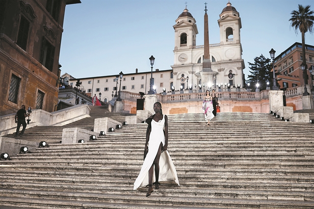 Οι Σειρήνες του Αμάλφι και το πολύτιμο μετάξι από τον Εβρο…