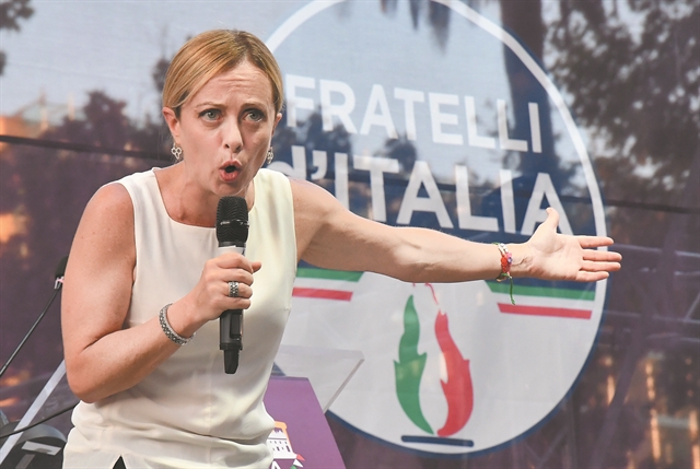 Ο ακροδεξιός κίνδυνος έρχεται από την Ιταλία