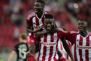 Ολυμπιακός: Με Φερεντσβάρος ή Σλόβαν, αν αποκλειστεί…