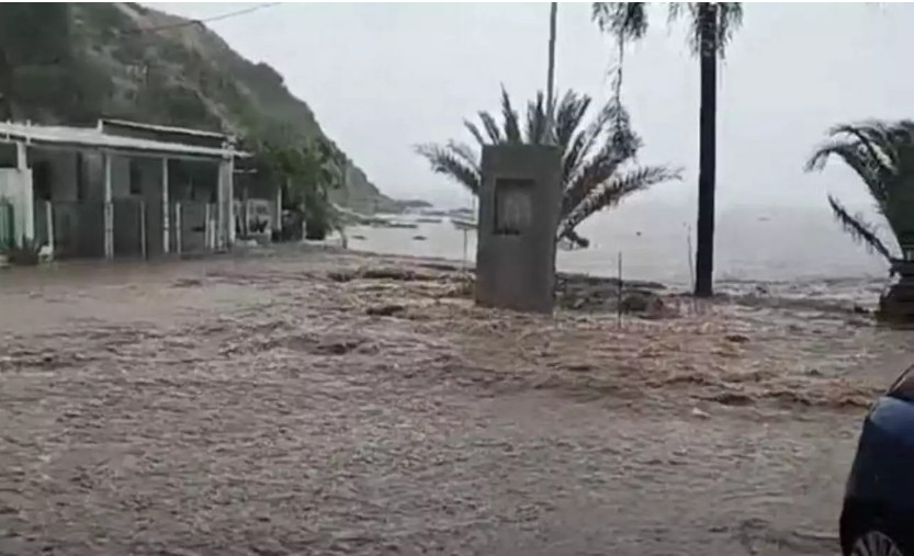 Σαρώνει η κακοκαιρία την Σκύρο – Ζητούν να κηρυχθεί σε κατάσταση έκτακτης ανάγκης