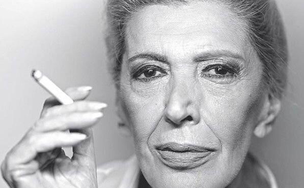 Ντίνα Κώνστα: Δεν ήθελα παιδιά – Έβλεπα τις άλλες κι έλεγα «πώς σκλαβώνονται έτσι;»