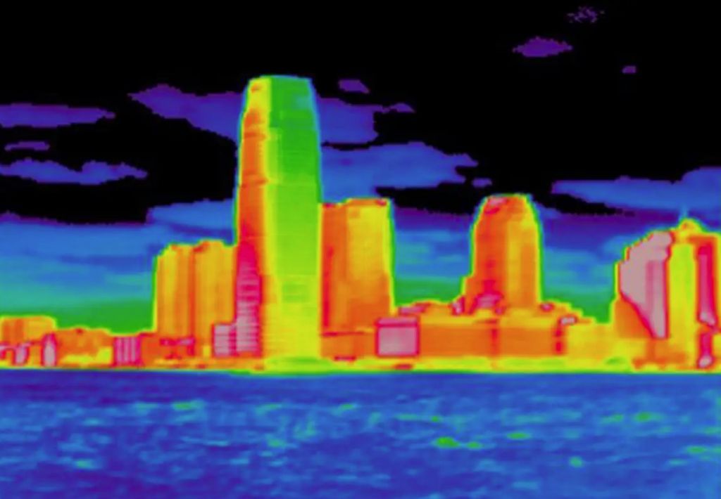 Καύσωνας: Η θερμότερη πόλη των ΗΠΑ δροσίζεται με ανακλαστική άσφαλτο