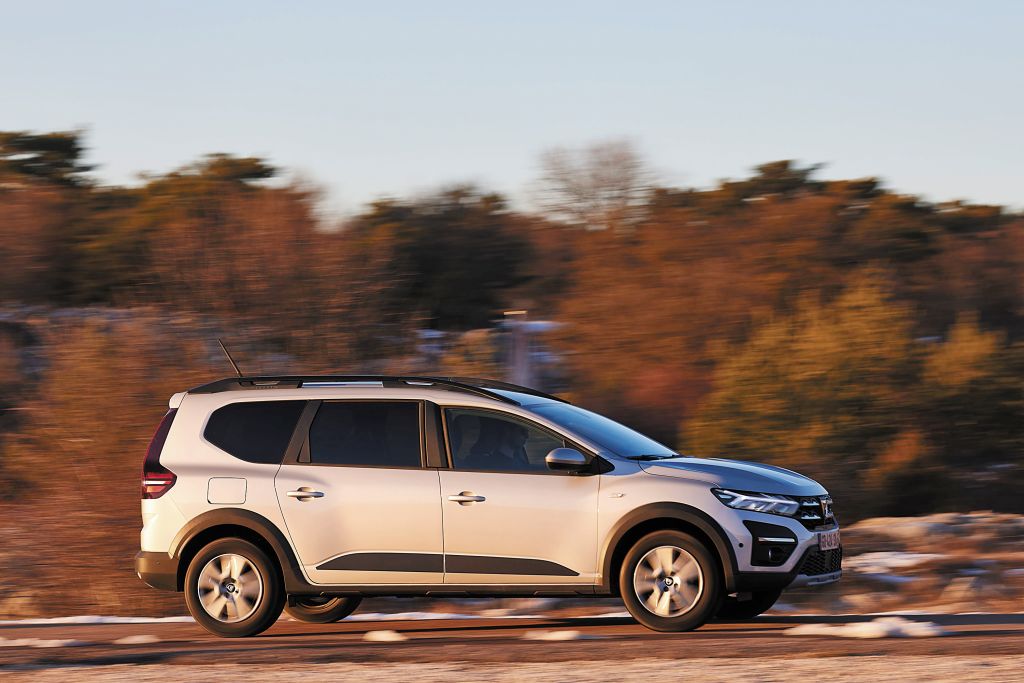 DACIA JOGGER: Ο ΟΙΚΟΓΕΝΕΙΑΡΧΗΣ ΣΤΑ ΚΑΛΥΤΕΡΑ ΤΟΥ!