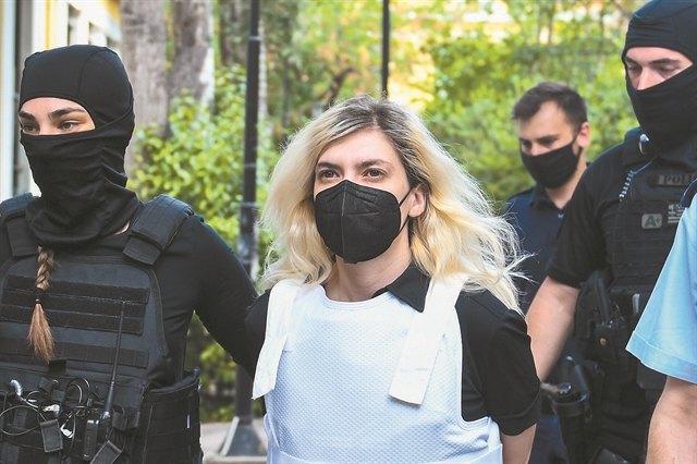 Η σκυτάλη των καταθέσεων περνά στους δύο ιατροδικαστές