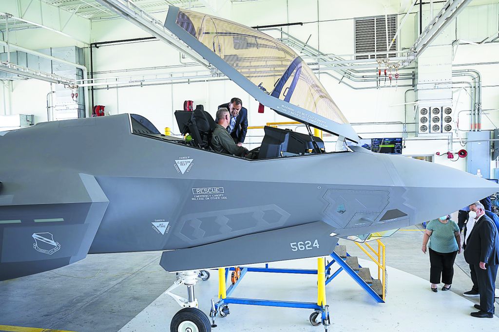 Διπλά αναχώματα σε τουρκική πρόκληση στην Κύπρο