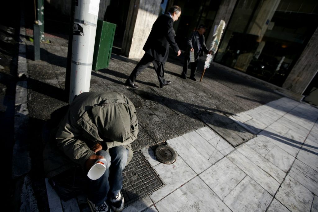 ΕΛΣΤΑΤ: Σε κίνδυνο φτώχειας το 28,3% των Ελλήνων το 2021