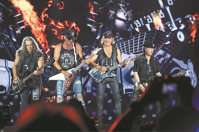 Ροκ πάρτι και αποθέωση για… 27η φορά!