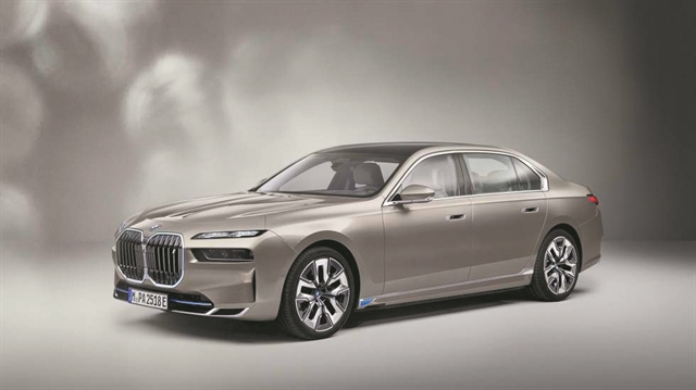BMW i7: Η νέα ηλεκτρική λιμουζίνα στην Ελλάδα