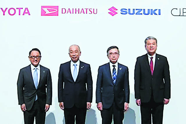 Μικρά ηλεκτρικά από Suzuki, Daihatsu και Toyota