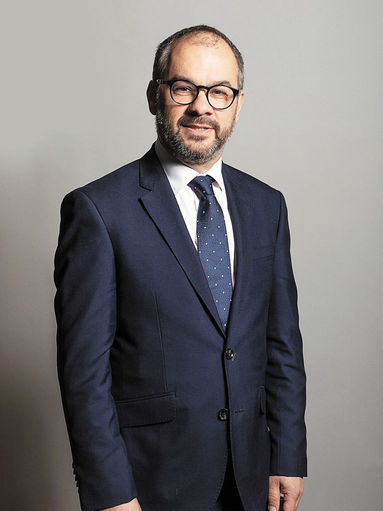 «Να διεξαχθεί μια ώριμη συζήτηση για τα Γλυπτά»