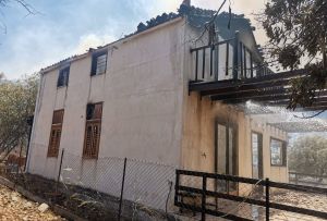 Φωτιά στο Πόρτο Γερμενό: Μαρτυρία για μηχανάκι που έφευγε βιαστικά