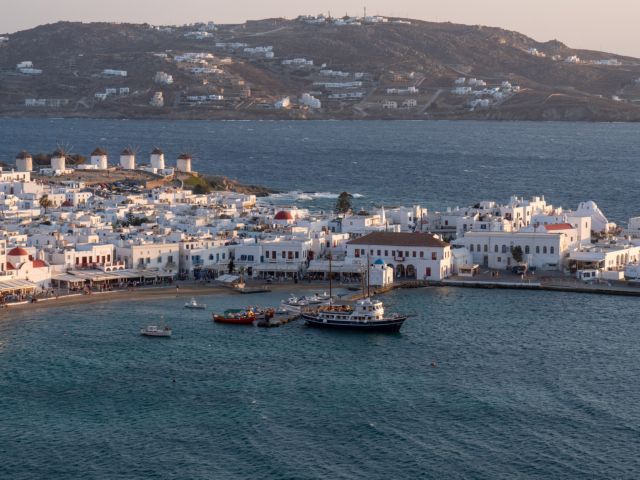 Έκρηξη θετικότητας σε νησιά – Ποιες περιοχές «βράζουν»