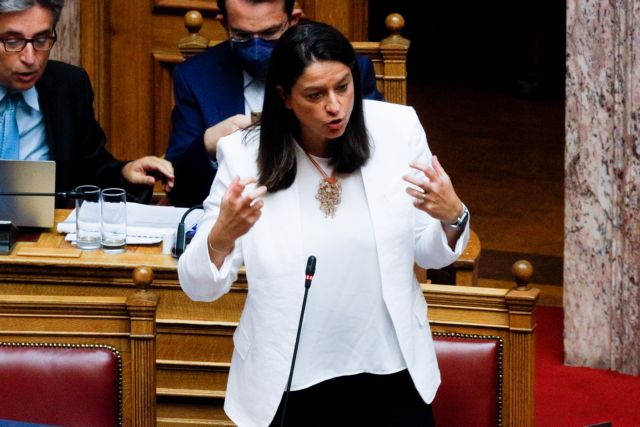 Καβγάς Κεραμέως με Σκουρλέτη: «Δεν έχετε τσίπα» – «Ντροπή σου»