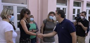 Τσίπρας: «Να σταματήσει η εγκατάλειψη στις νησιωτικές περιοχές», δήλωσε από την Ικαρία